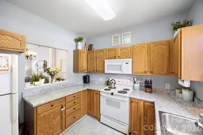 927 Claybrook Circle, Gastonia, NC 28054 - Photo 3