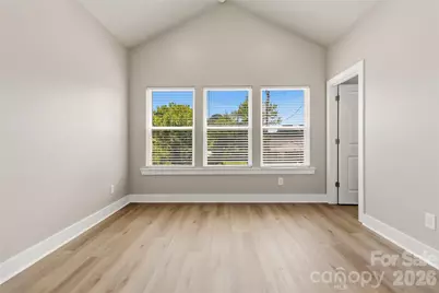 711 Pennsylvania Avenue, Charlotte, NC 28216 - Photo 11