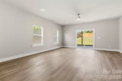 711 Pennsylvania Avenue, Charlotte, NC 28216 - Photo 15