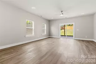 711 Pennsylvania Ave, Charlotte, NC 28216 - Photo 15