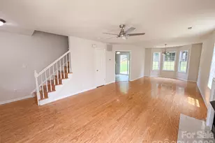 5714 Waverly Lynn Ln, Charlotte, NC 28269 - Photo 7