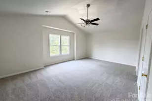 5714 Waverly Lynn Ln, Charlotte, NC 28269 - Photo 11