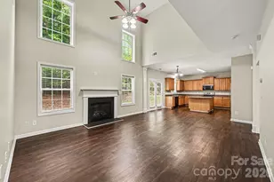 9839 Jeanette Cir, Charlotte, NC 28213 - Photo 5