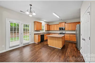 9839 Jeanette Circle, Charlotte, NC 28213 - Photo 7