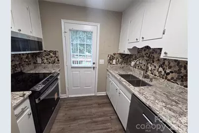 525 12th Street SW #30, Hickory, NC 28602 - Photo 3