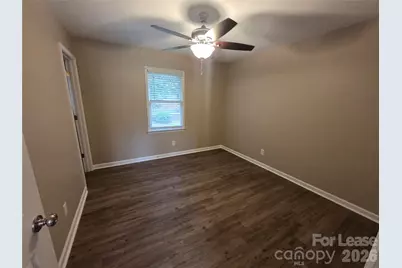 525 12th Street SW #30, Hickory, NC 28602 - Photo 7