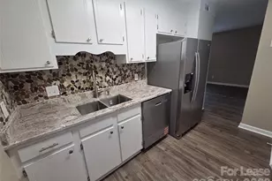 525 12th Street SW, Hickory, NC 28602 - Photo 3