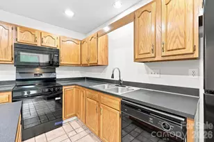3274 Summercroft Ln, Charlotte, NC 28269 - Photo 15