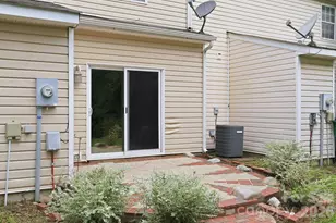 3274 Summercroft Ln, Charlotte, NC 28269 - Photo 23