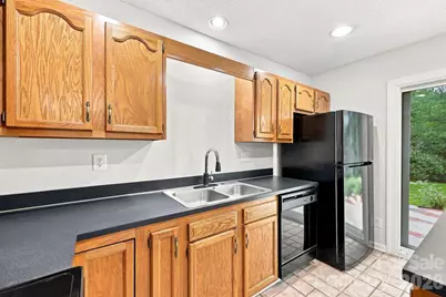 3274 Summercroft Lane, Charlotte, NC 28269 - Photo 13