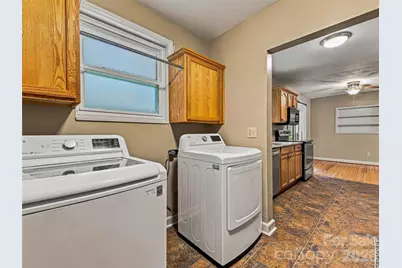 320 Kendale Court, East Flat Rock, NC 28726 - Photo 11