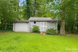320 Kendale Ct, East Flat Rock, NC 28726 - Photo 29