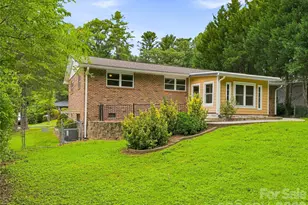 320 Kendale Ct, East Flat Rock, NC 28726 - Photo 3