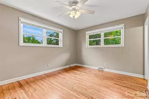 320 Kendale Ct, East Flat Rock, NC 28726 - Photo 17