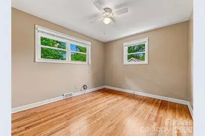320 Kendale Court, East Flat Rock, NC 28726 - Photo 15