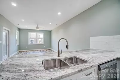 1529 28th Street Place SE, Hickory, NC 28602 - Photo 11