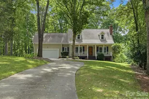401 Brenwyck Ct, Matthews, NC 28105 - Photo 1