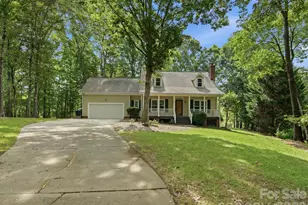 401 Brenwyck Ct, Matthews, NC 28105 - Photo 3