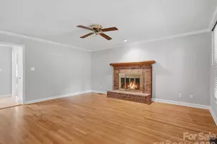 401 Brenwyck Ct, Matthews, NC 28105 - Photo 9
