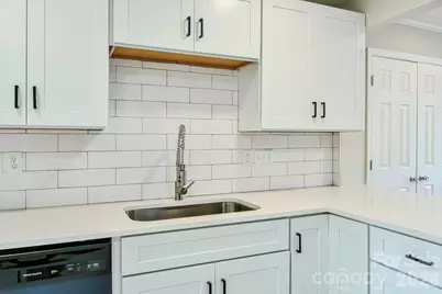 6020 Running Deer Road, Charlotte, NC 28214 - Photo 5