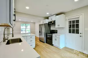 6020 Running Deer Rd, Charlotte, NC 28214 - Photo 7
