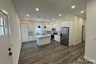 331 E Lowrance Ave, Mooresville, NC 28115 - Photo 3