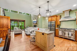 1067 English Ridge Dr, Mars Hill, NC 28754 - Photo 17
