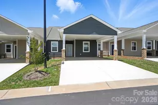 1518 29th Street SE, Hickory, NC 28602 - Photo 1