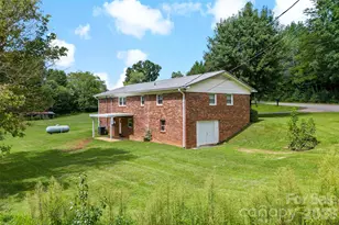 204 Quail Hollow Rd, Marion, NC 28752 - Photo 5