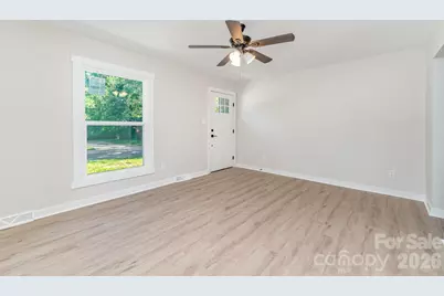 6557 Covecreek Drive, Charlotte, NC 28215 - Photo 7