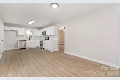 6557 Covecreek Drive, Charlotte, NC 28215 - Photo 9