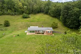 821 Tanasee Gap Rd, Balsam Grove, NC 28708 - Photo 23