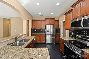 9738 Loughlin Ln, Charlotte, NC 28273 - Photo 3