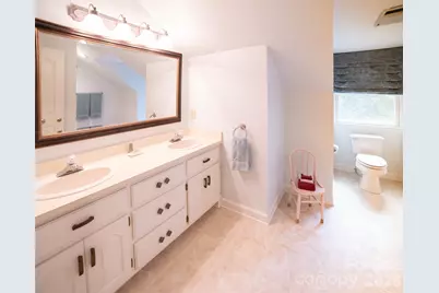 417 Stonecroft Drive SE, Lenoir, NC 28645 - Photo 27