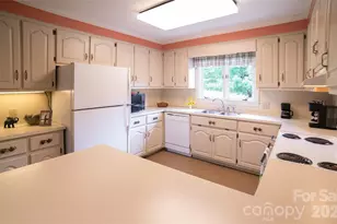 417 Stonecroft Dr SE, Lenoir, NC 28645 - Photo 11