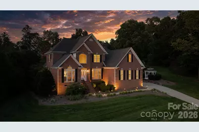 1025 N Shore Drive, Hickory, NC 28601 - Photo 9