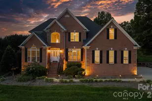 1025 N Shore Dr, Hickory, NC 28601 - Photo 7