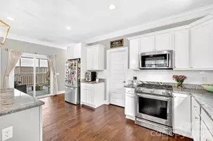 9 Winn St, Greenville, SC 29601 - Photo 33