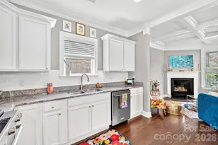 9 Winn St, Greenville, SC 29601 - Photo 13