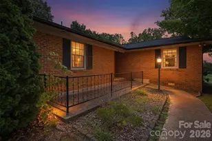 2111 24th St NE, Hickory, NC 28601 - Photo 5