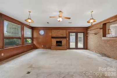 2111 24th Street NE, Hickory, NC 28601 - Photo 19