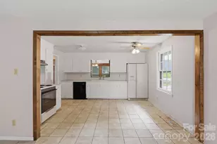 2111 24th St NE, Hickory, NC 28601 - Photo 25