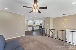 4405 Landing Ct, Hickory, NC 28602 - Photo 7