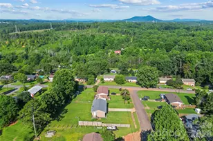 4405 Landing Ct, Hickory, NC 28602 - Photo 27