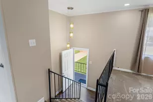 4405 Landing Ct, Hickory, NC 28602 - Photo 5