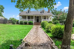 143 Broadway Ave, Tryon, NC 28782 - Photo 1