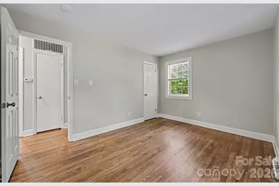4421 Knollcrest Drive, Charlotte, NC 28208 - Photo 33