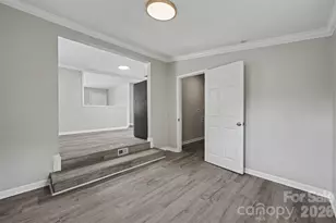 4421 Knollcrest Dr, Charlotte, NC 28208 - Photo 17