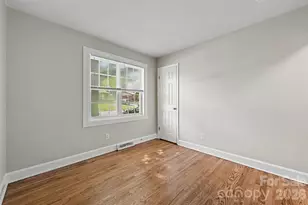 4421 Knollcrest Dr, Charlotte, NC 28208 - Photo 21