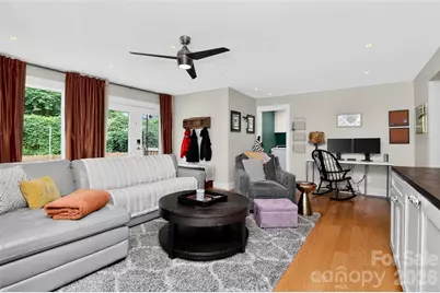 1016 Dresden Drive W, Charlotte, NC 28205 - Photo 13
